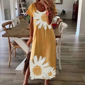 Yellow daisy maxi dress
